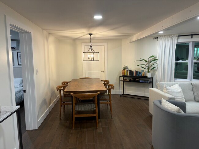 Comedor - 508 28th Street Ocean