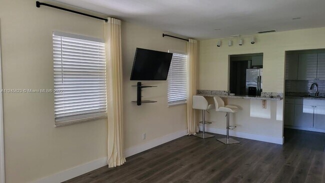 Foto del edificio - 1642 Fletcher St