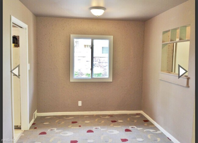 Building Photo - 3 br, 2 bath House - 933 Canterbury Dr