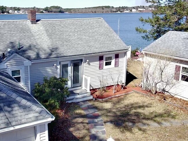 Foto del edificio - 11 Wallace Point Rd