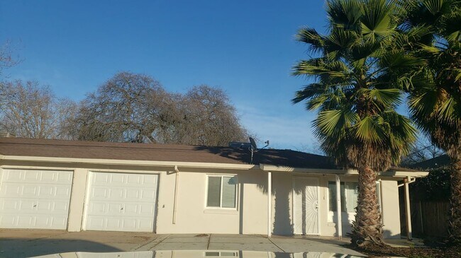 Foto del edificio - 3840 Walnut Ave