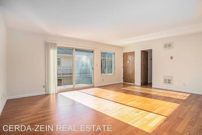 Foto del edificio - 2 br, 2 bath House - 1339 Pearl St #G
