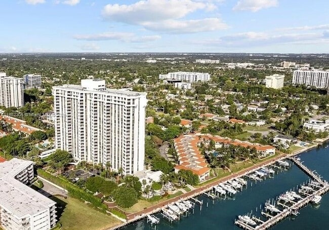 Building Photo - 4000 Towerside Terrace
