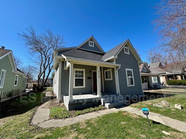 Building Photo - 838 N Temple Ave