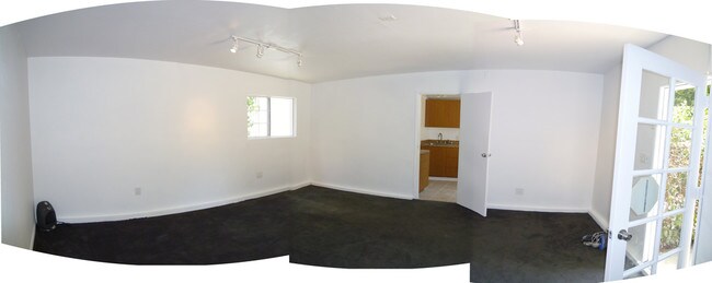 Studio Space - No Carpet - 2102 Veteran Ave