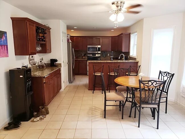 Foto del edificio - 5161 Iroquois St