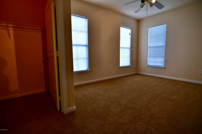 Foto del edificio - 8290 Gate Pkwy W