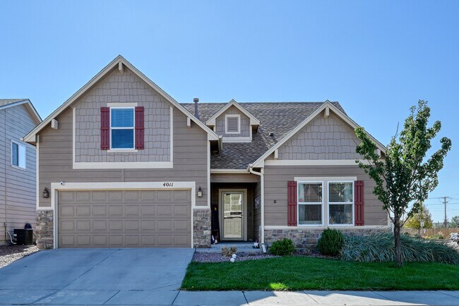 Building Photo - 4011 Creek Legend View