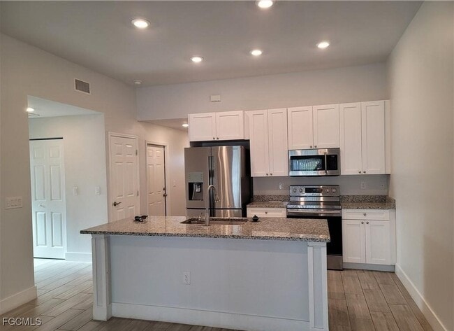 Foto del edificio - 309 SW 47th Terrace