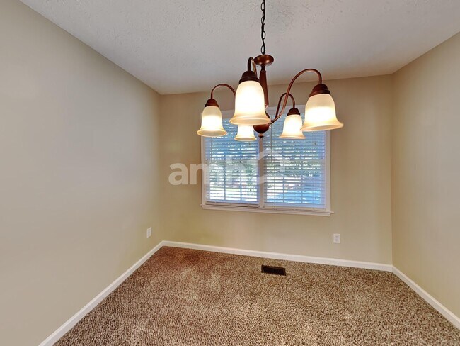 Building Photo - 534 Matthew Dr