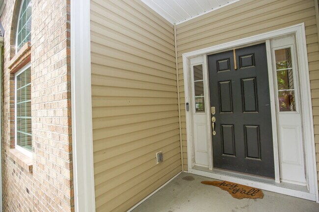 Foto del edificio - "Large 3-Bedroom plus BONUS Retreat with S...