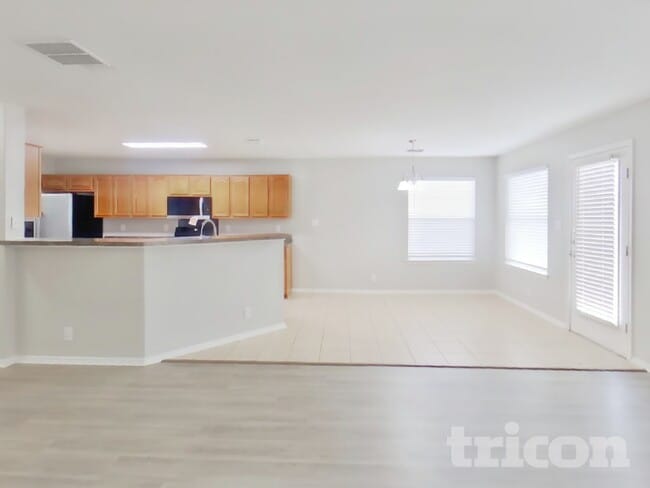 Building Photo - 517 Zapata Cir