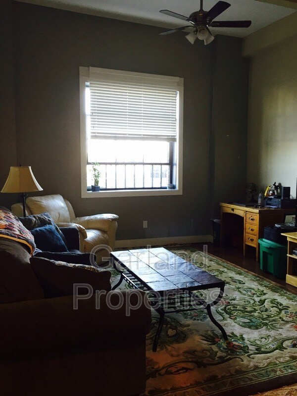 425 Campbell Ave SW Unit 101, Roanoke, VA 24016 Condo for Rent in