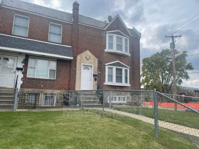 Primary Photo - 4400 Sheffield Ave