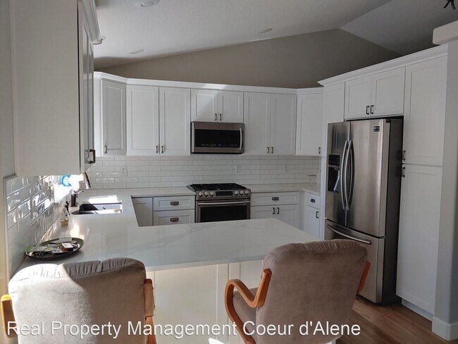 Foto del edificio - 4 br, 3 bath House - 1286 E Hoffman Ave