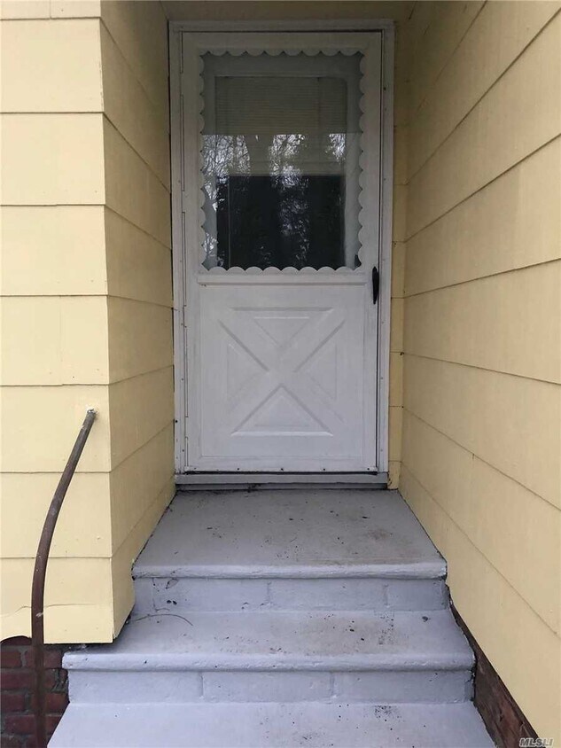 Primary Photo - 547 S Ocean Ave