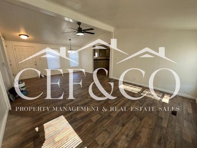 Foto del edificio - 97 State Rd S-42-2088