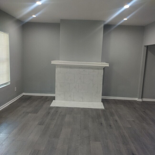 Building Photo - 957 Harwell St NW