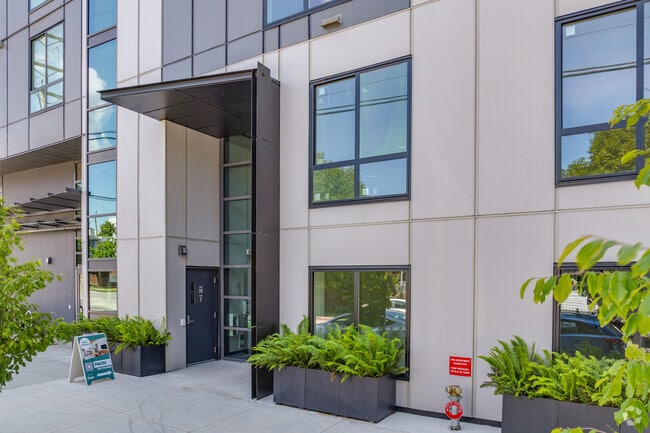 Entrance - Main & 41st Apartments