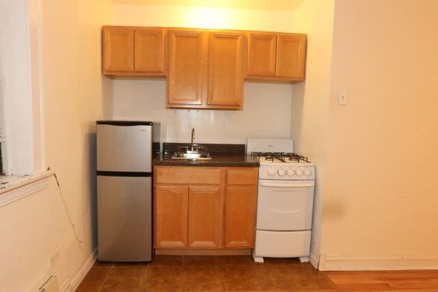 Building Photo - 4349 N Damen Ave