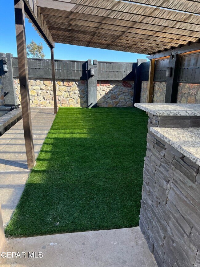 Foto del edificio - 3008 Bob Beamon St