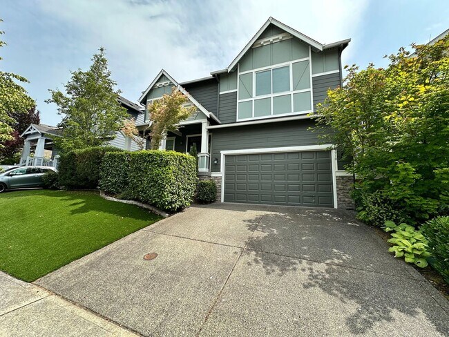 Foto del edificio - Beautiful large 4 bedroom home in the High...
