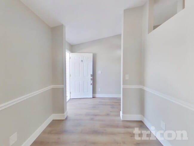 Building Photo - 84092 St James Ct