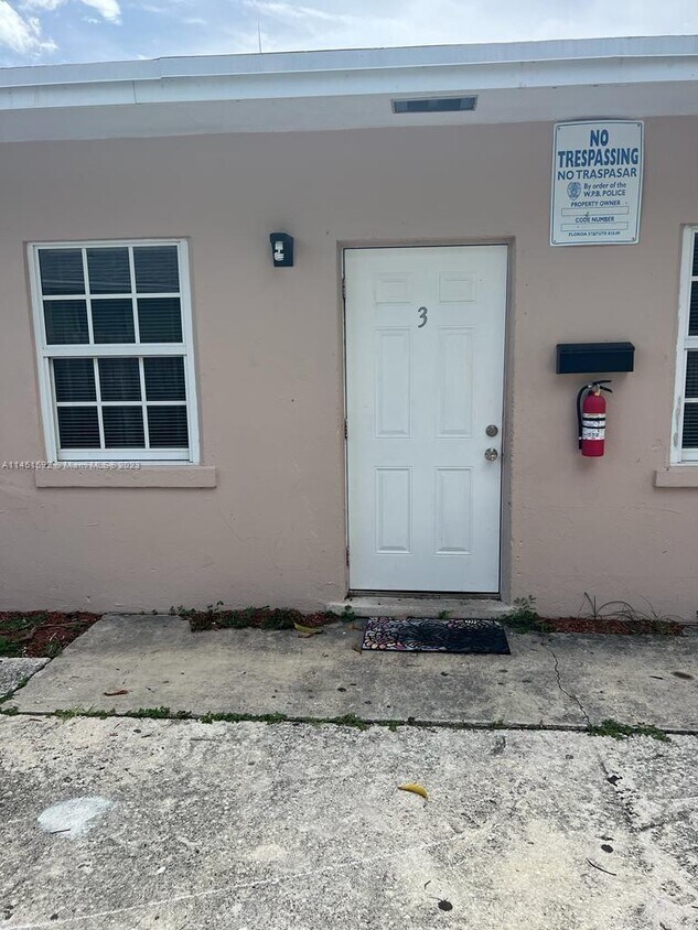 Primary Photo - 1035 Grant St