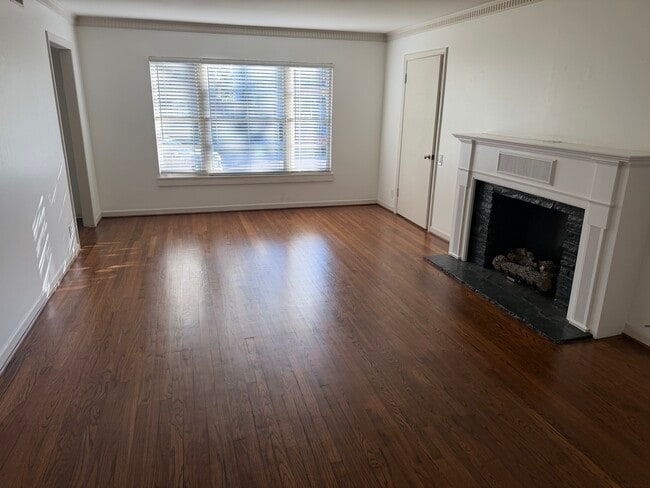 Building Photo - 4151 Hawthorne Ave