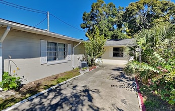 Building Photo - 1215 Lake Highland Dr
