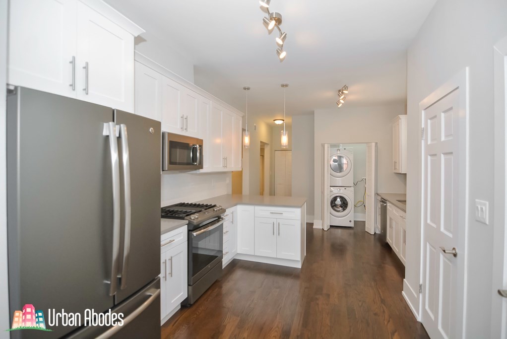 Foto principal - 1027 E Hyde Park Blvd