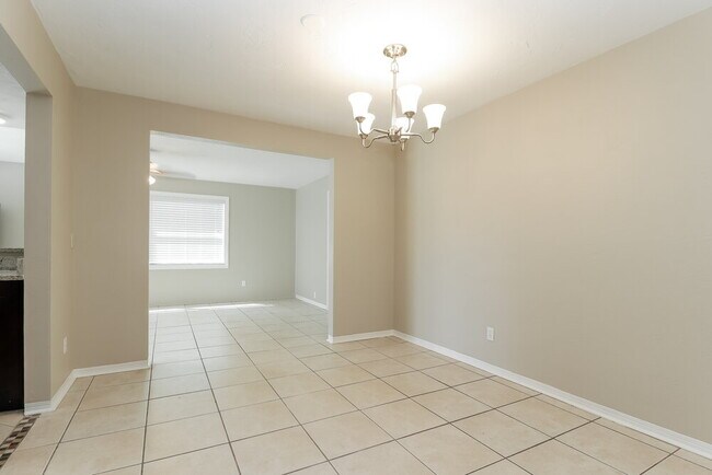 Foto del edificio - 8760 140th St N
