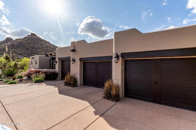 Building Photo - 11434 E Juan Tabo Rd