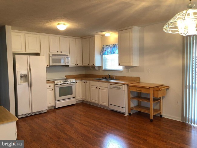 Foto del edificio - 45264 Insurance Ct