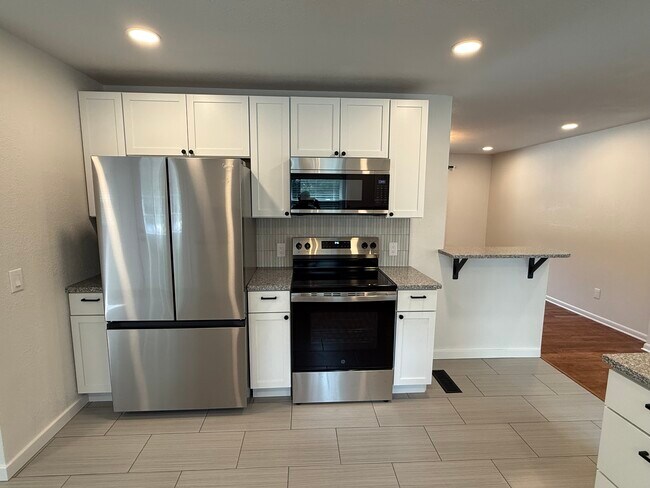 Foto del edificio - 3979 S Farm Road 193