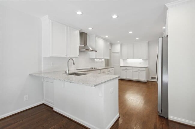 Building Photo - 4708 Tall Pines Dr NW