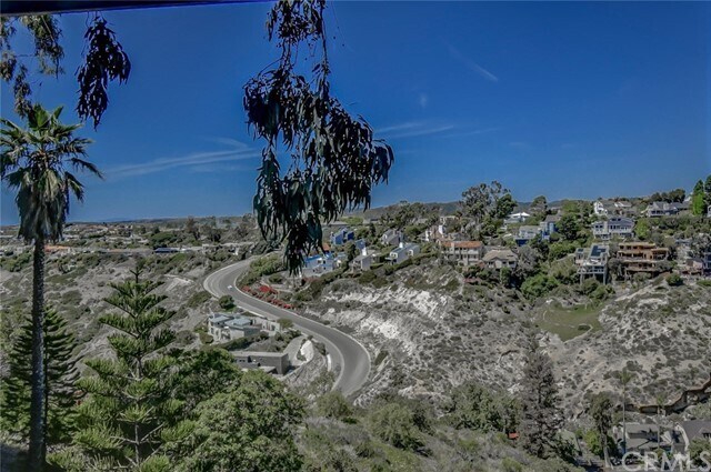 Building Photo - 2370 Temple Hills Dr
