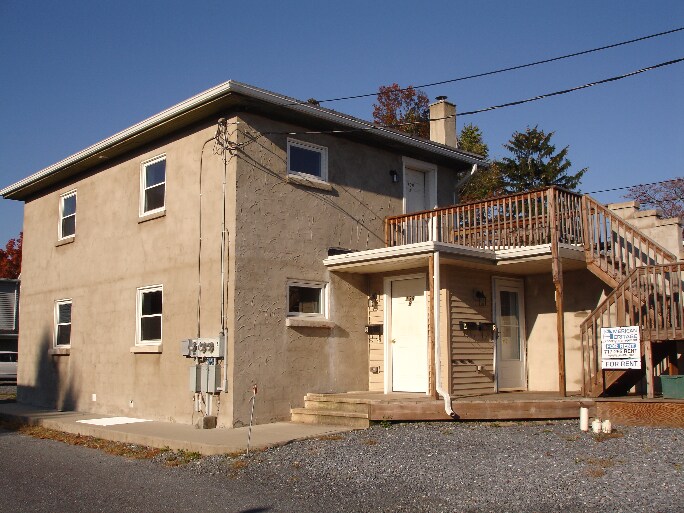 138 S WOLF St, MANHEIM, PA 17545 Condo for Rent in MANHEIM, PA