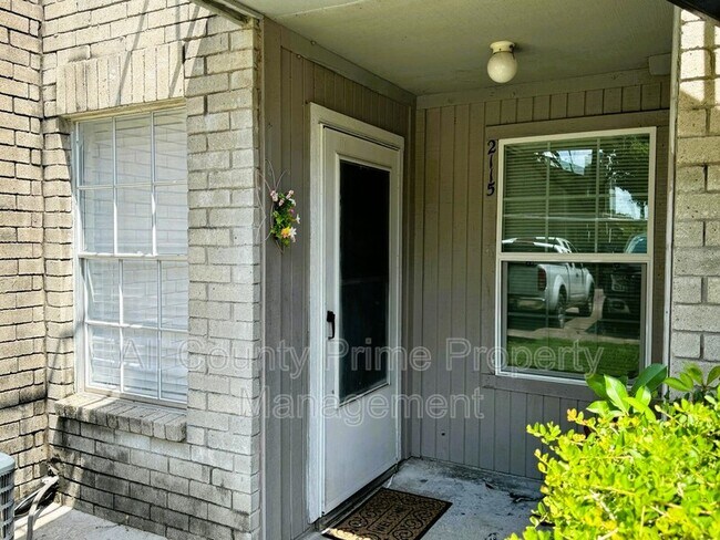 Foto del edificio - 9700 Leawood Blvd
