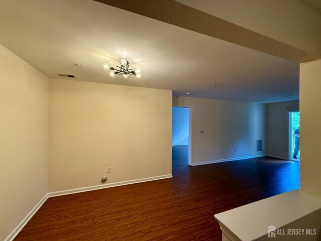 Foto del edificio - 1315 Fernwood Ct