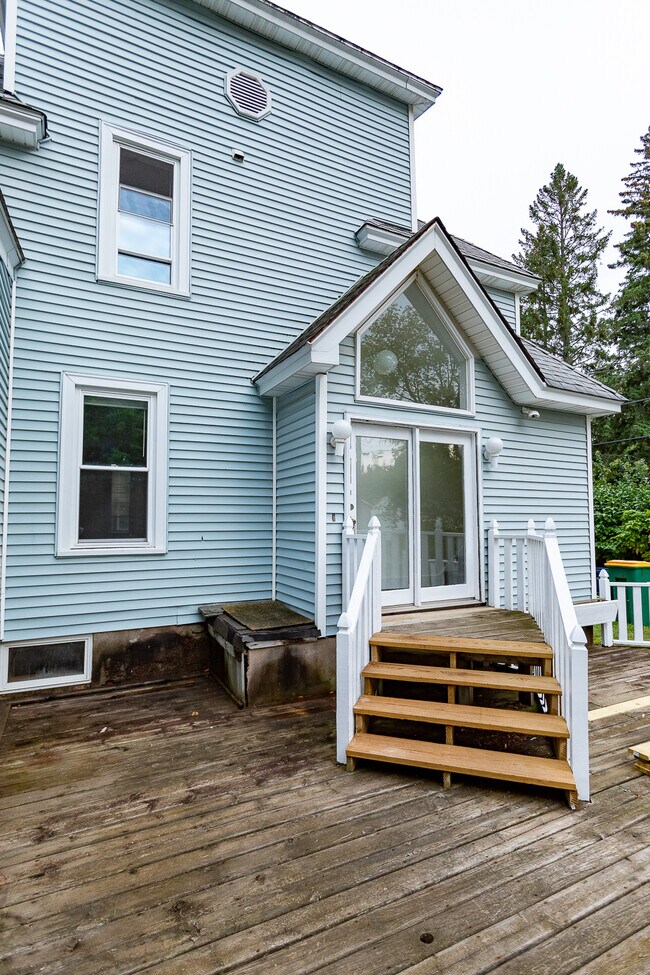 Building Photo - 4114 Luverne St