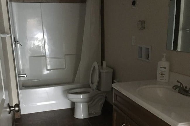 bathroom - 1650 Blue Horizon Dr
