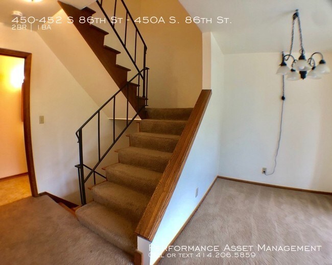 Building Photo - 450-452 S 86th St