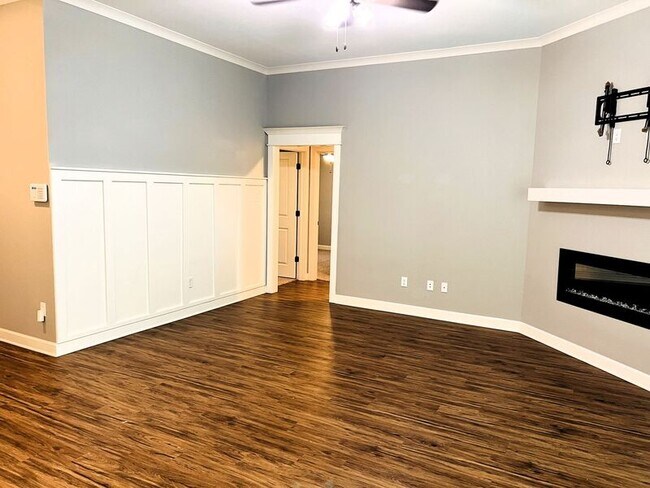 Building Photo - 5301 Rope Trl