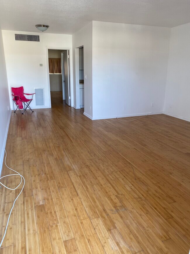 Building Photo - 2309 S Federal Hwy