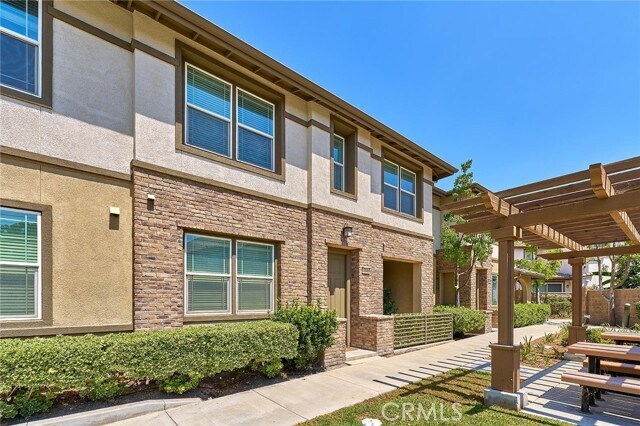 Foto del edificio - 6046 Bellevue St