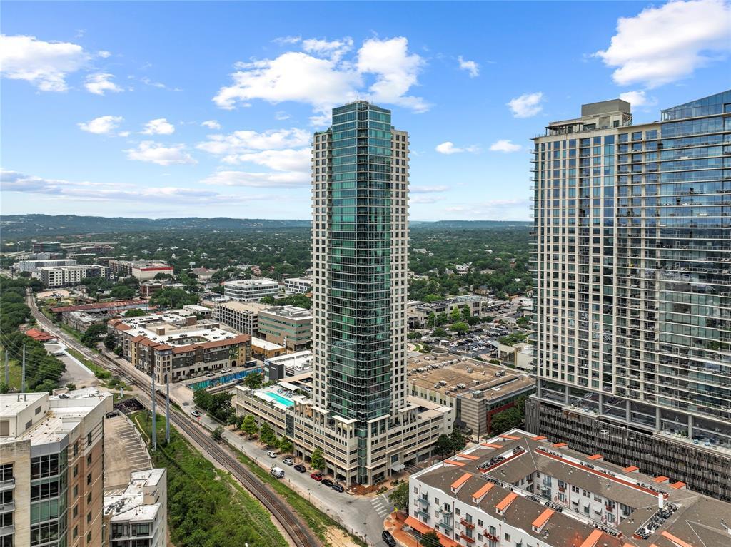 Foto principal - 300 Bowie St