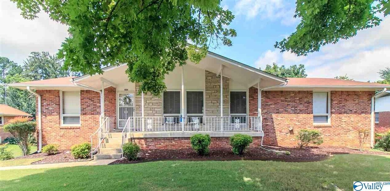 Primary Photo - 10004 Hickory Hill Ln SE