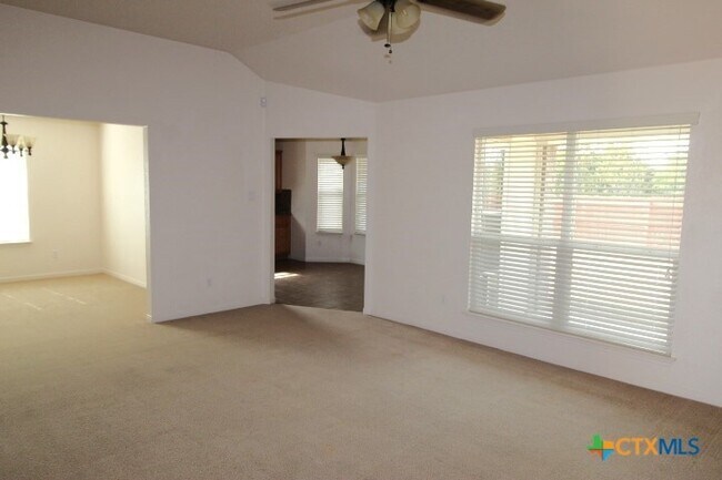 Foto del edificio - 3517 Settlement Rd