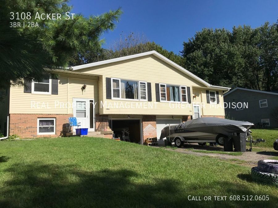 Primary Photo - Cross Plains duplex with attached garage, ...